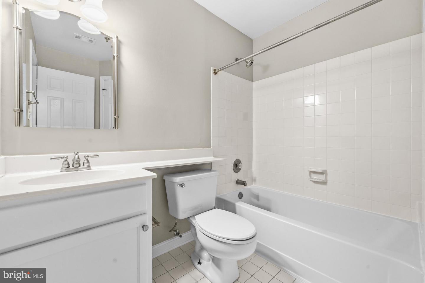 1100 Quaker Hill Dr #129 Property Photo 23