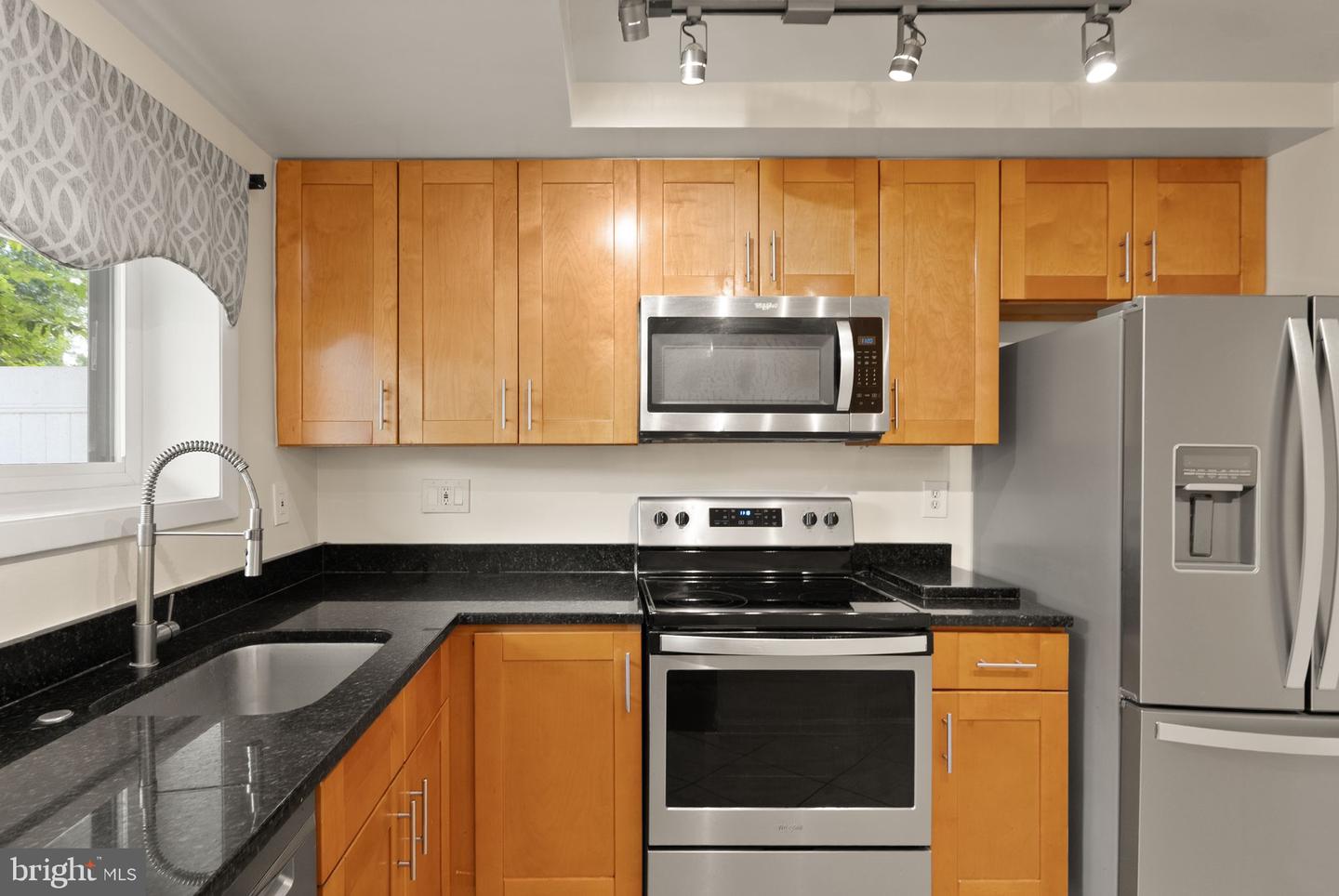 3240 S 28th St #101 Property Photo 12