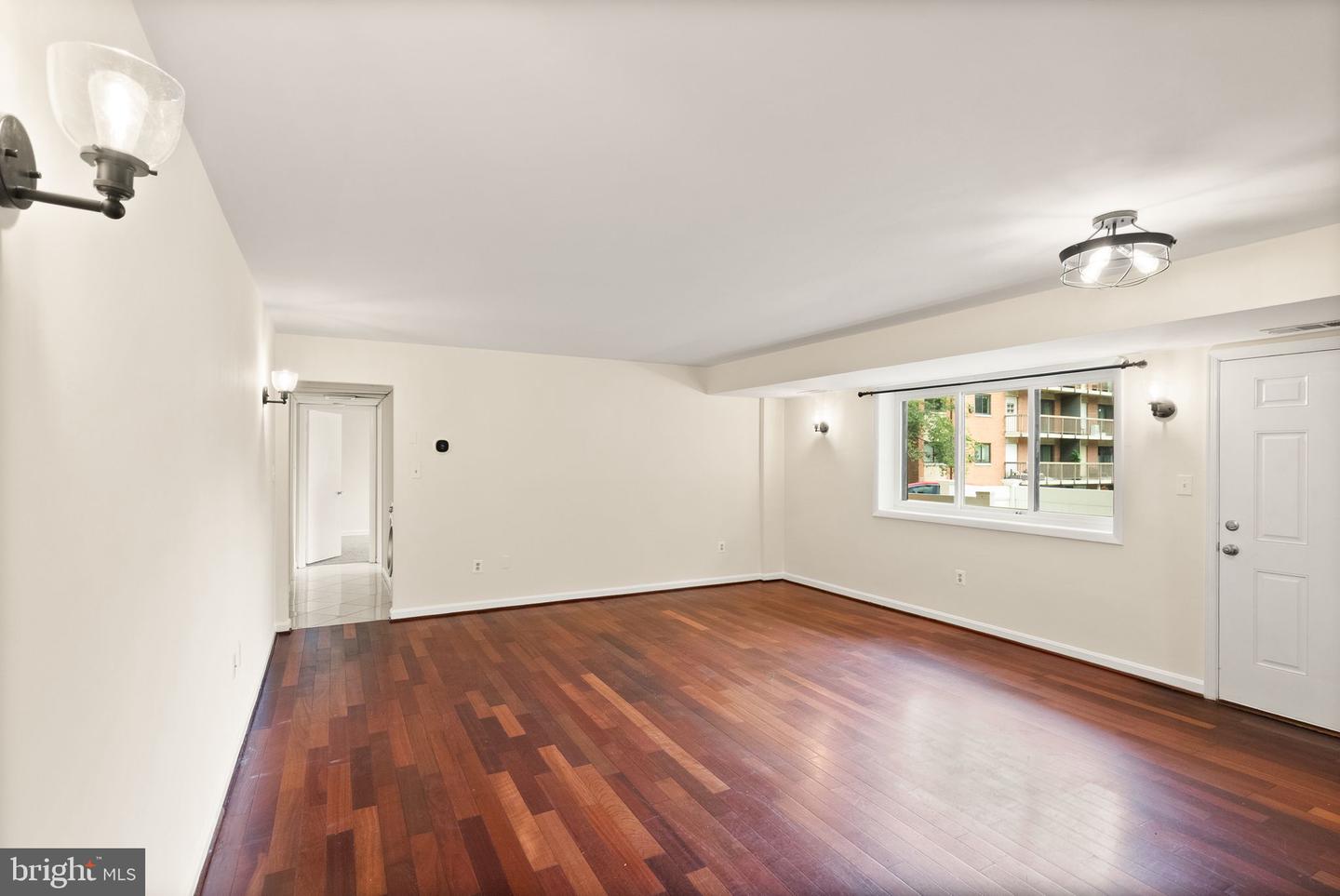 3240 S 28th St #101 Property Photo 14