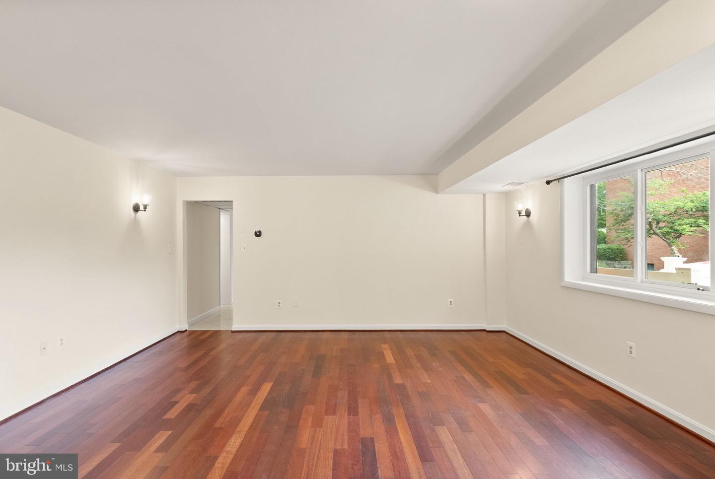 3240 S 28th St #101 Property Photo 16