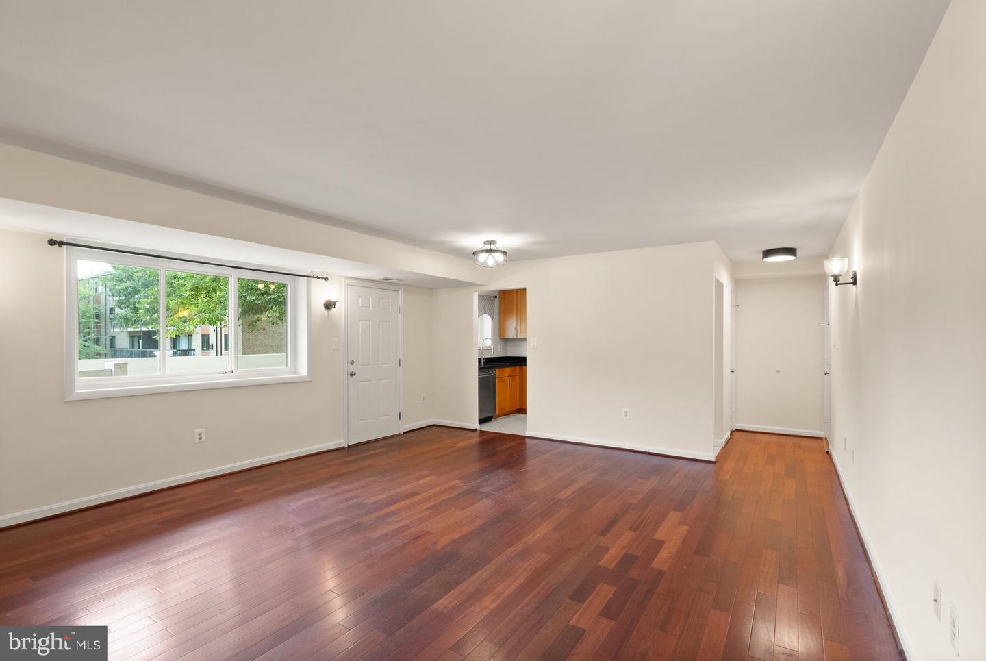 3240 S 28th St #101 Property Photo 19