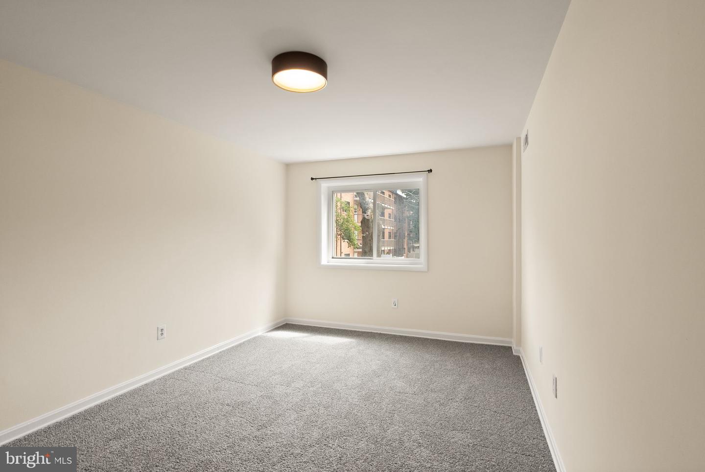 3240 S 28th St #101 Property Photo 21