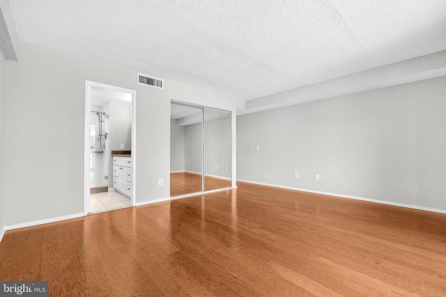 6101 Edsall Rd #211 Property Photo 5