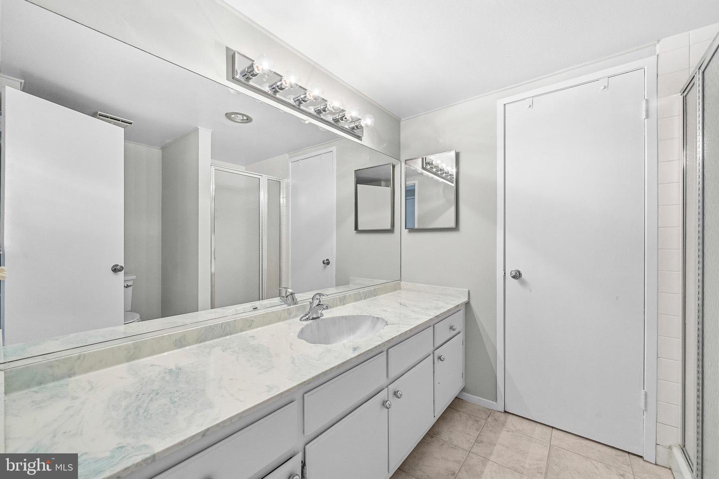 6101 Edsall Rd #211 Property Photo 9