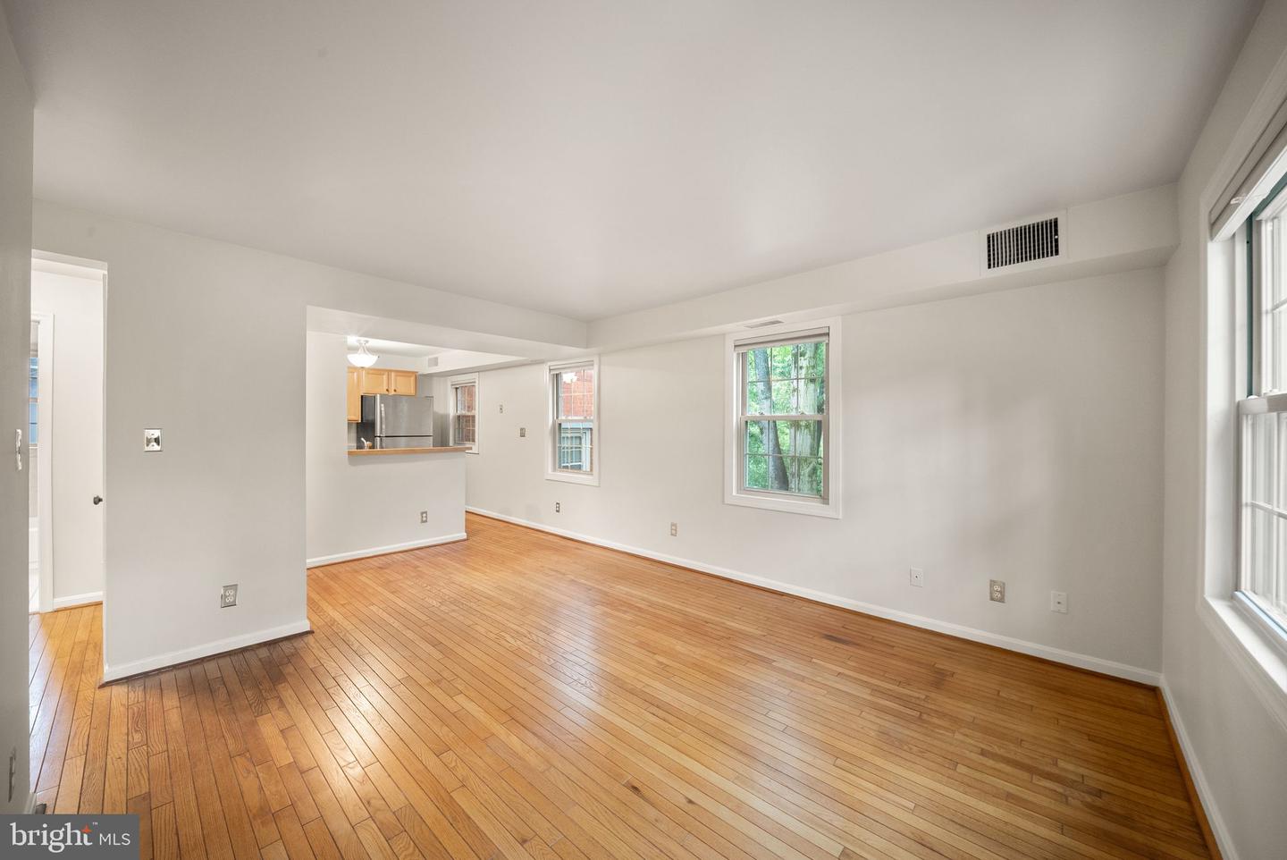 1311 E Abingdon Dr #4 Property Photo 6