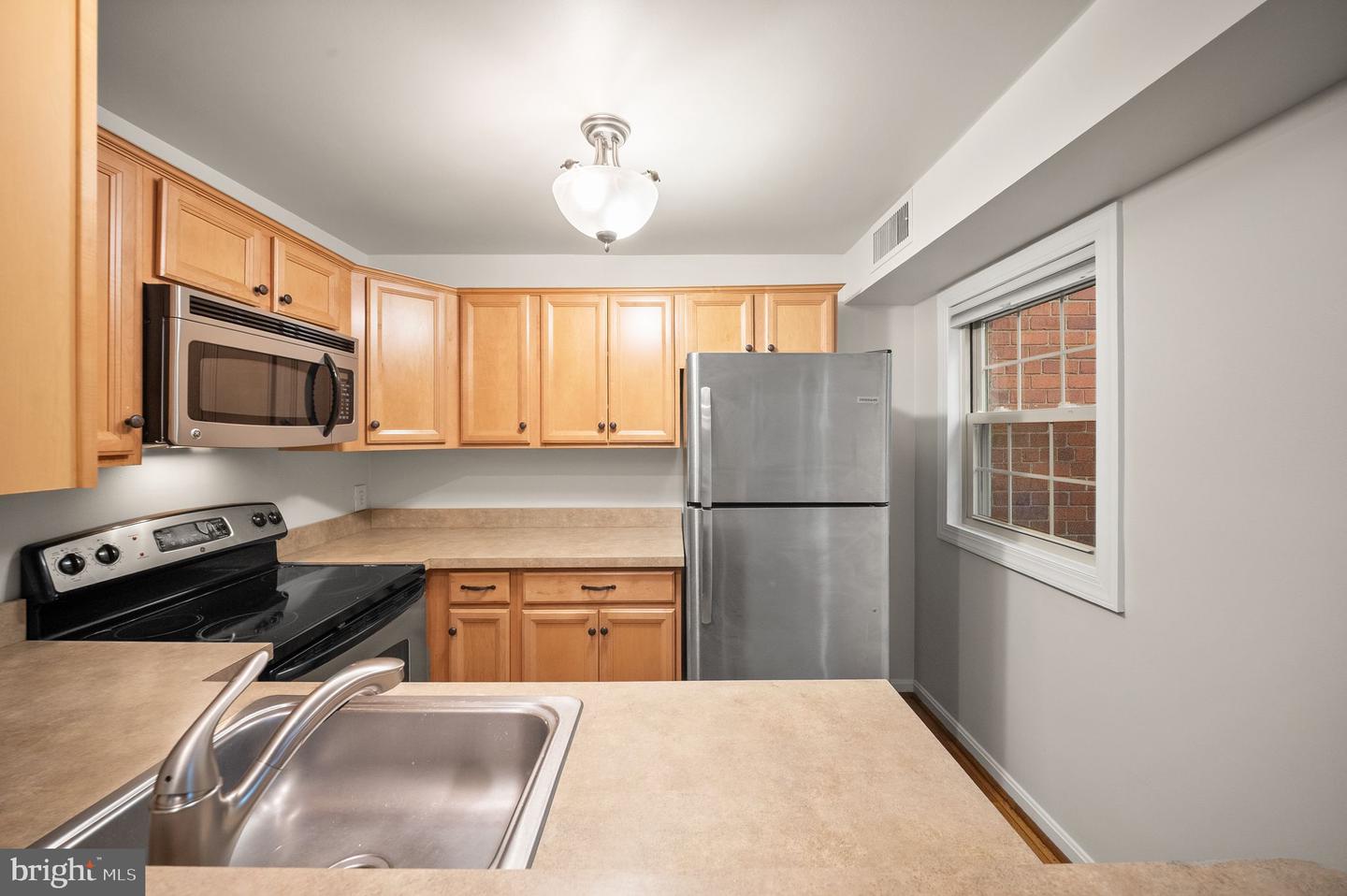 1311 E Abingdon Dr #4 Property Photo 7