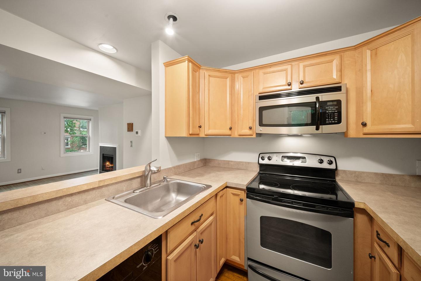 1311 E Abingdon Dr #4 Property Photo 9