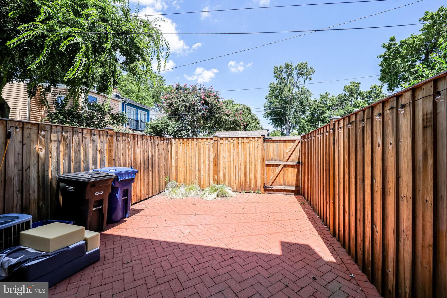 1317 Queen St Property Photo 21