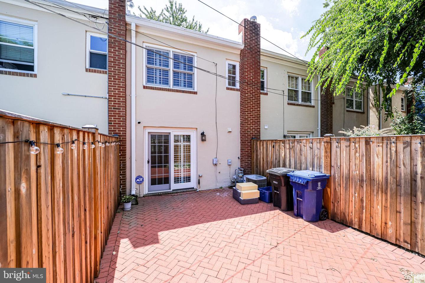 1317 Queen St Property Photo 23