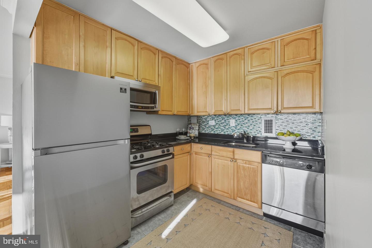 401 N Armistead St #504 Property Photo 5