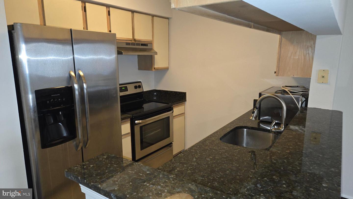 3307 Wyndham Cir #1166 Property Photo 2