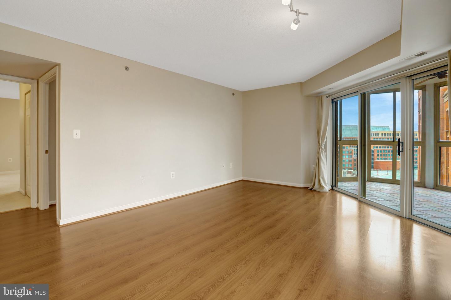 2151 Jamieson Ave #1604 Property Photo 10