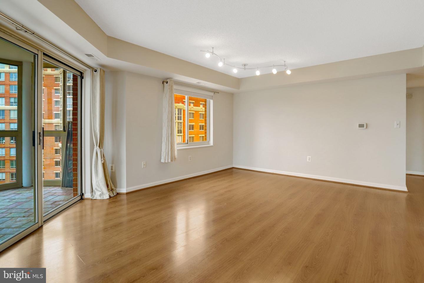 2151 Jamieson Ave #1604 Property Photo 11
