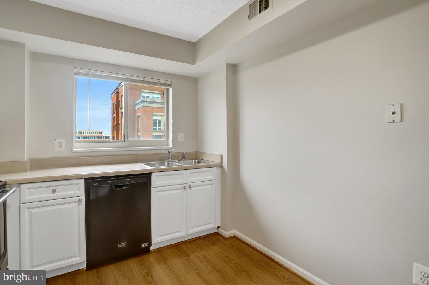 2151 Jamieson Ave #1604 Property Photo 15