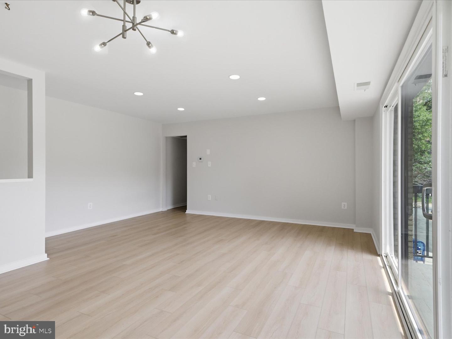 3200 S 28th St #202 Property Photo 12