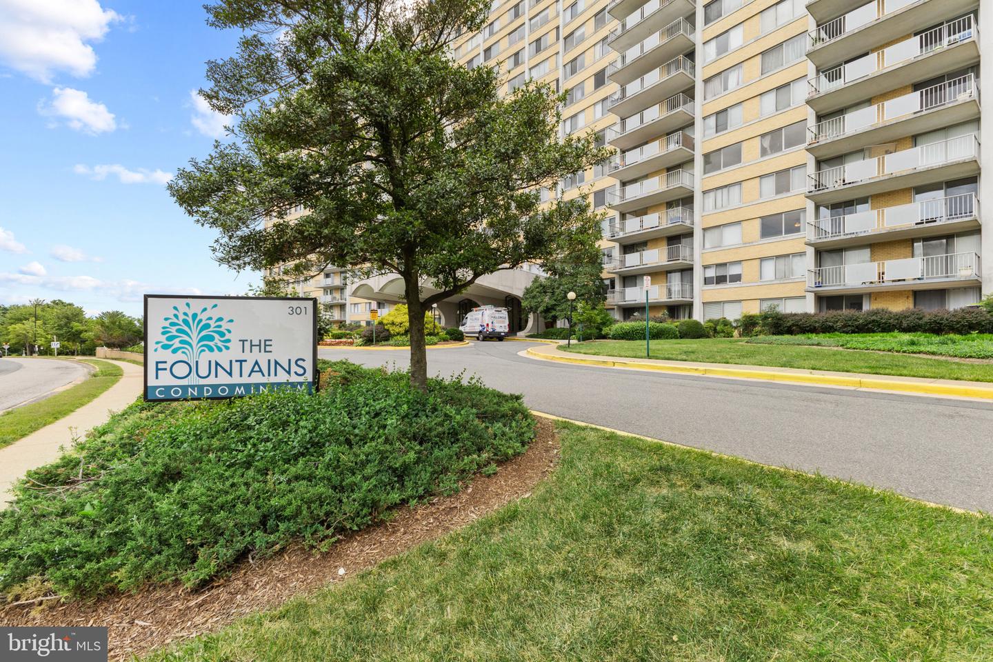 301 N Beauregard St #1607 Property Photo 1