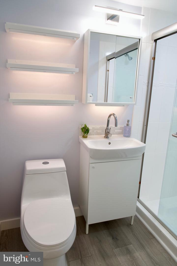 2500 N Van Dorn St #320 Property Photo 12