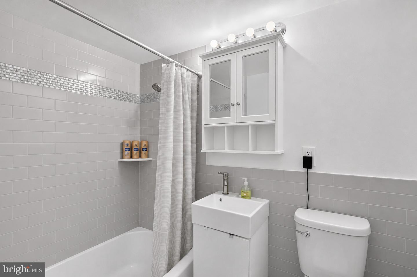 4600 Duke St #913 Property Photo 17