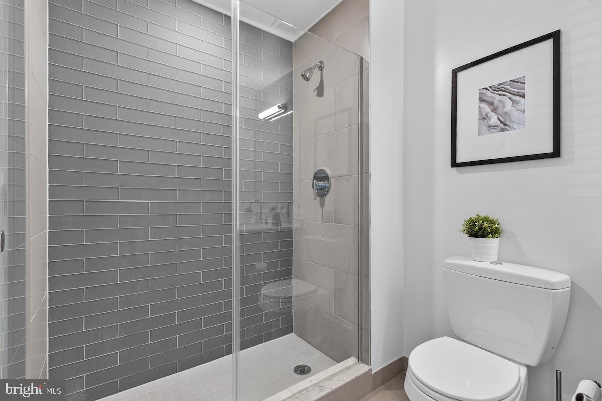 515 N Washington St #105 Property Photo 34
