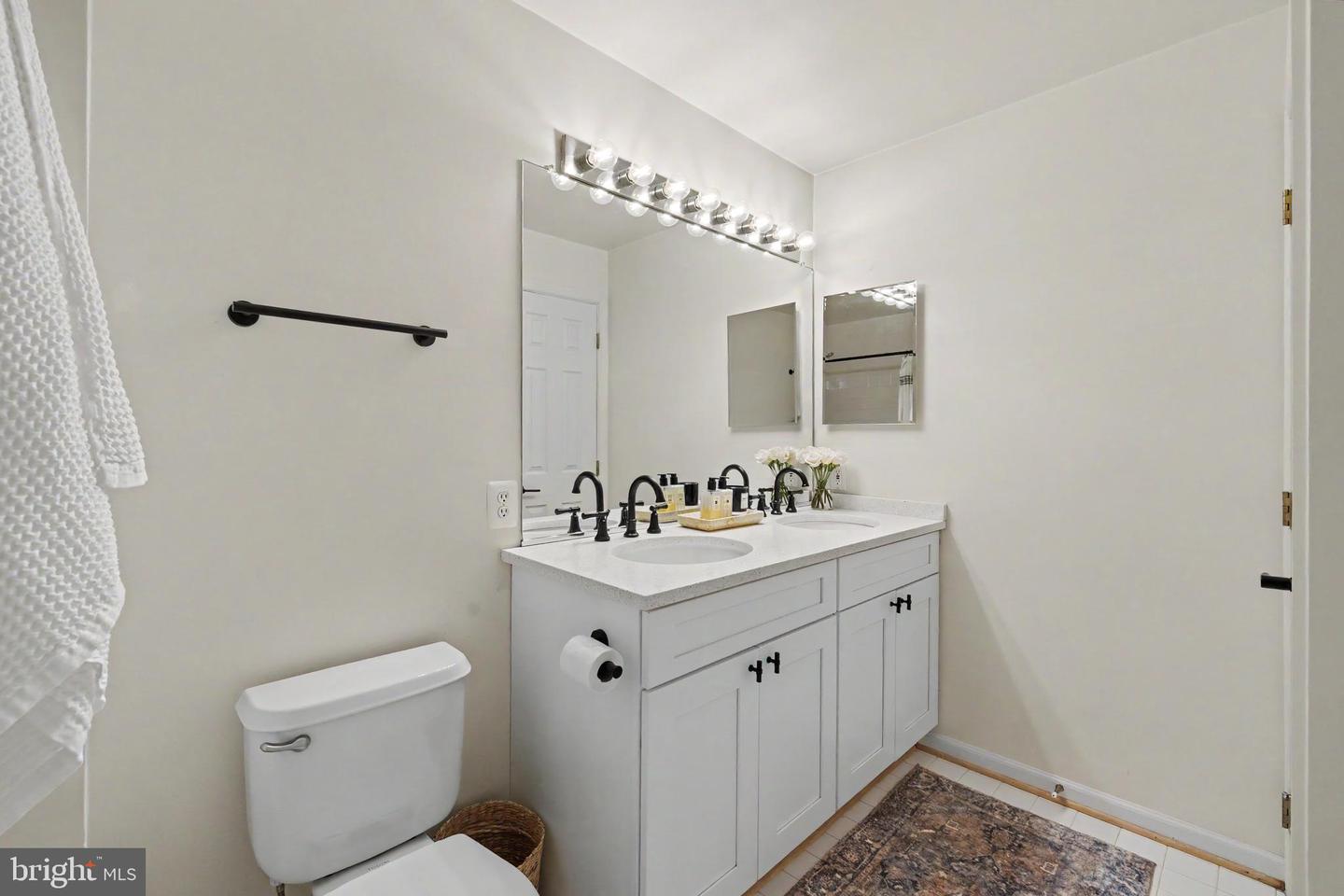 109 Martin Ln Property Photo 34