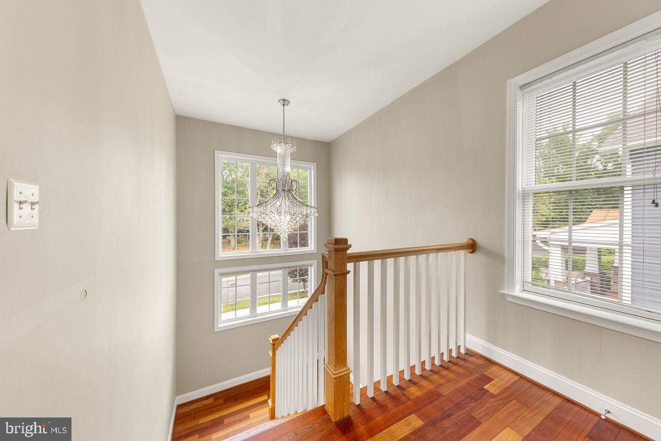 33 Donelson St Property Photo 16