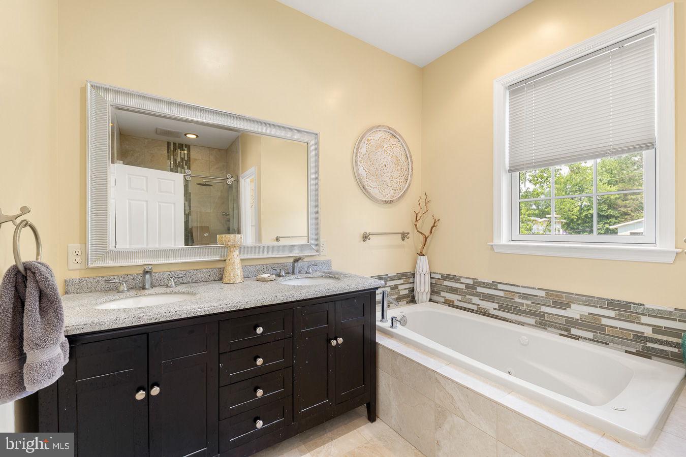 33 Donelson St Property Photo 21