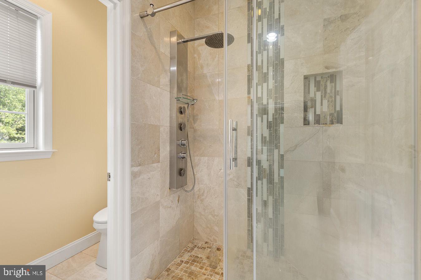 33 Donelson St Property Photo 22