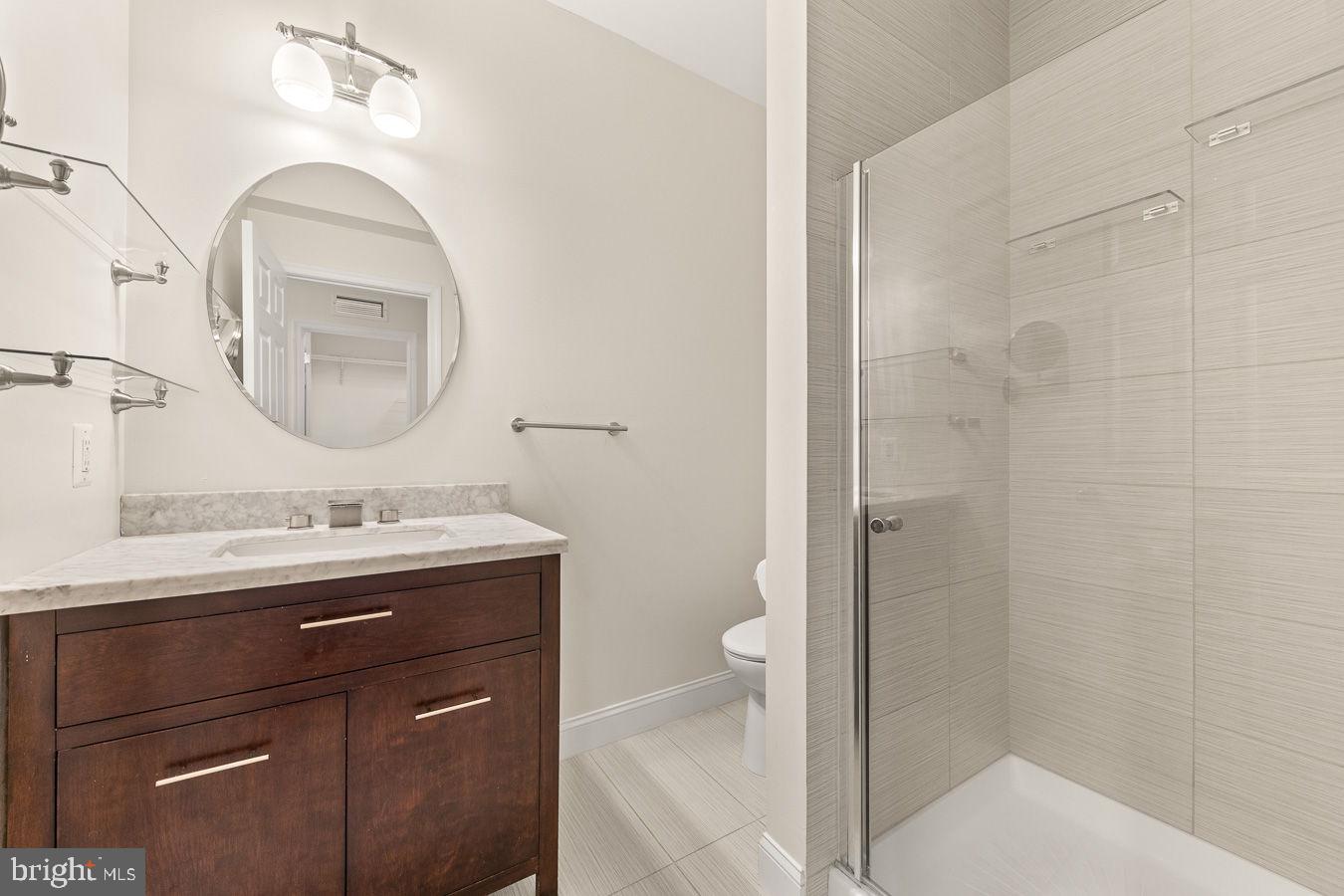 33 Donelson St Property Photo 38
