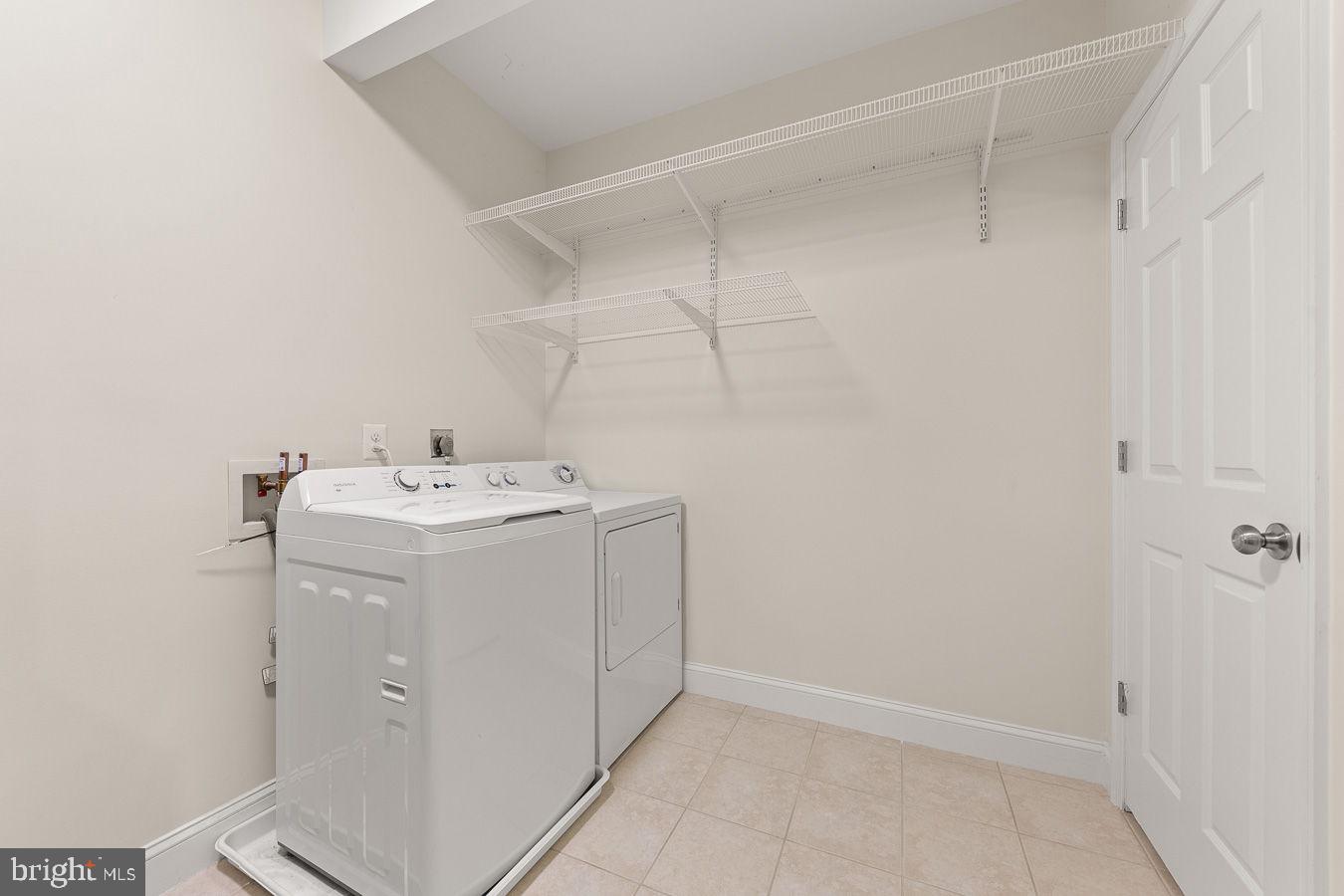 33 Donelson St Property Photo 39