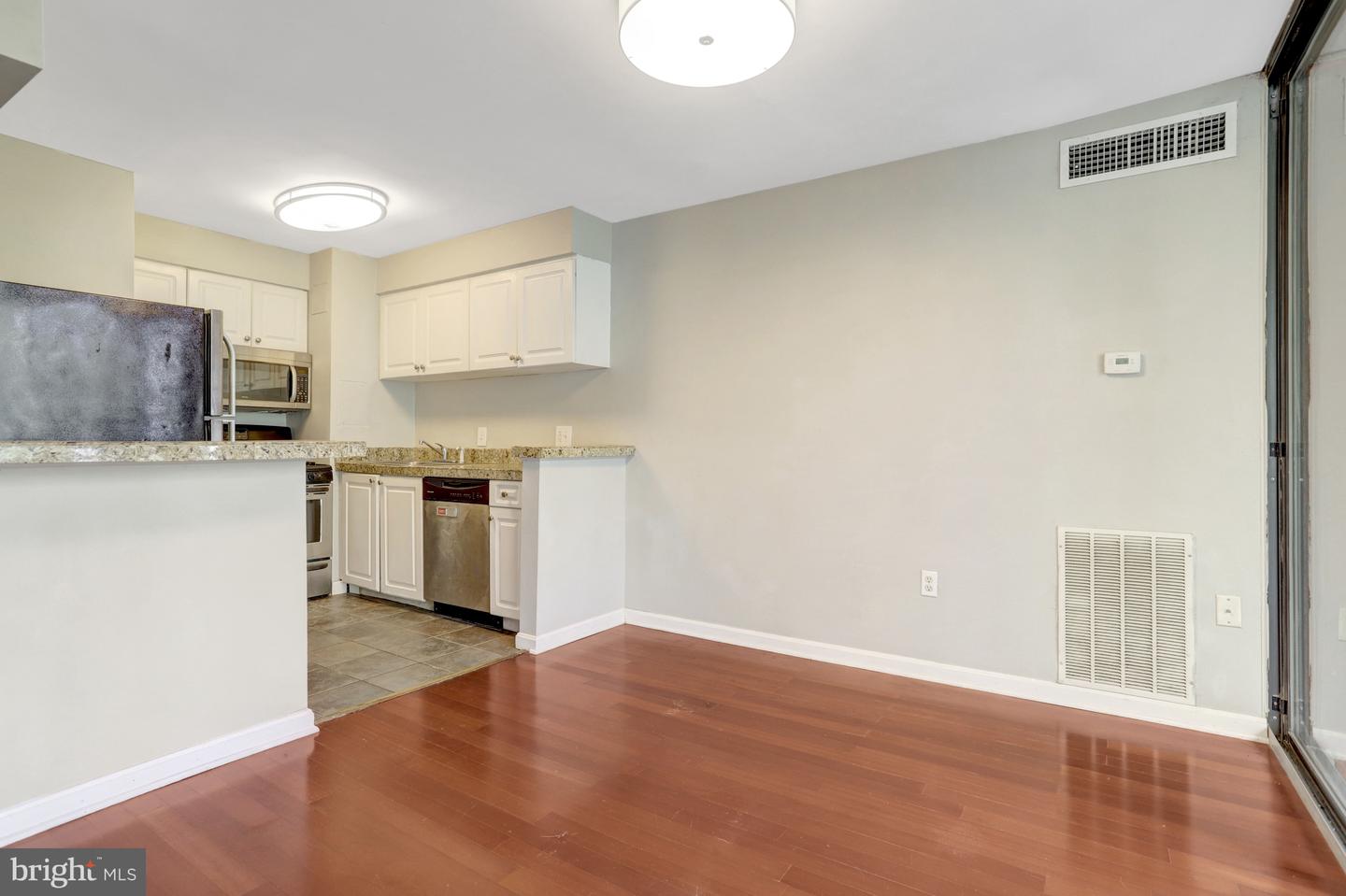 4 S Van Dorn #602 Property Photo 20