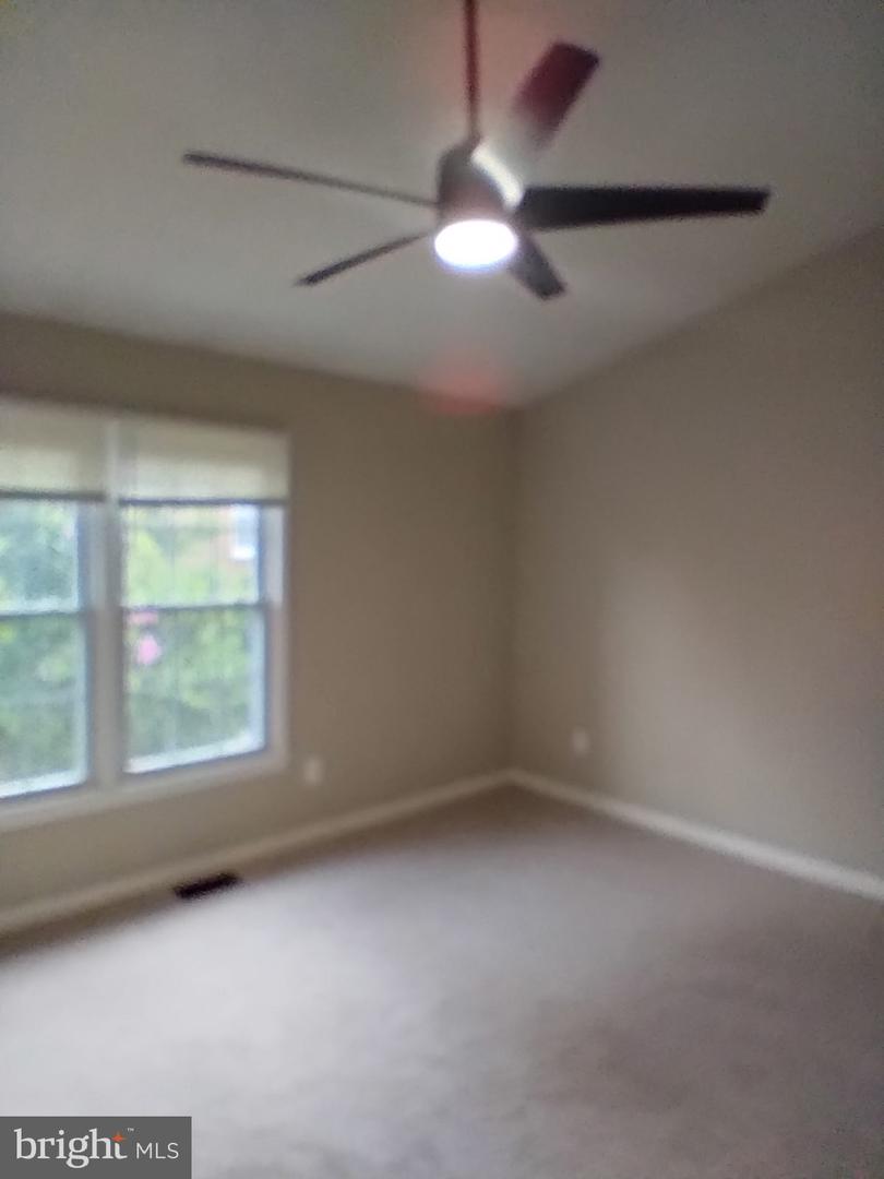 1220 Quaker Hill Dr Property Photo 8