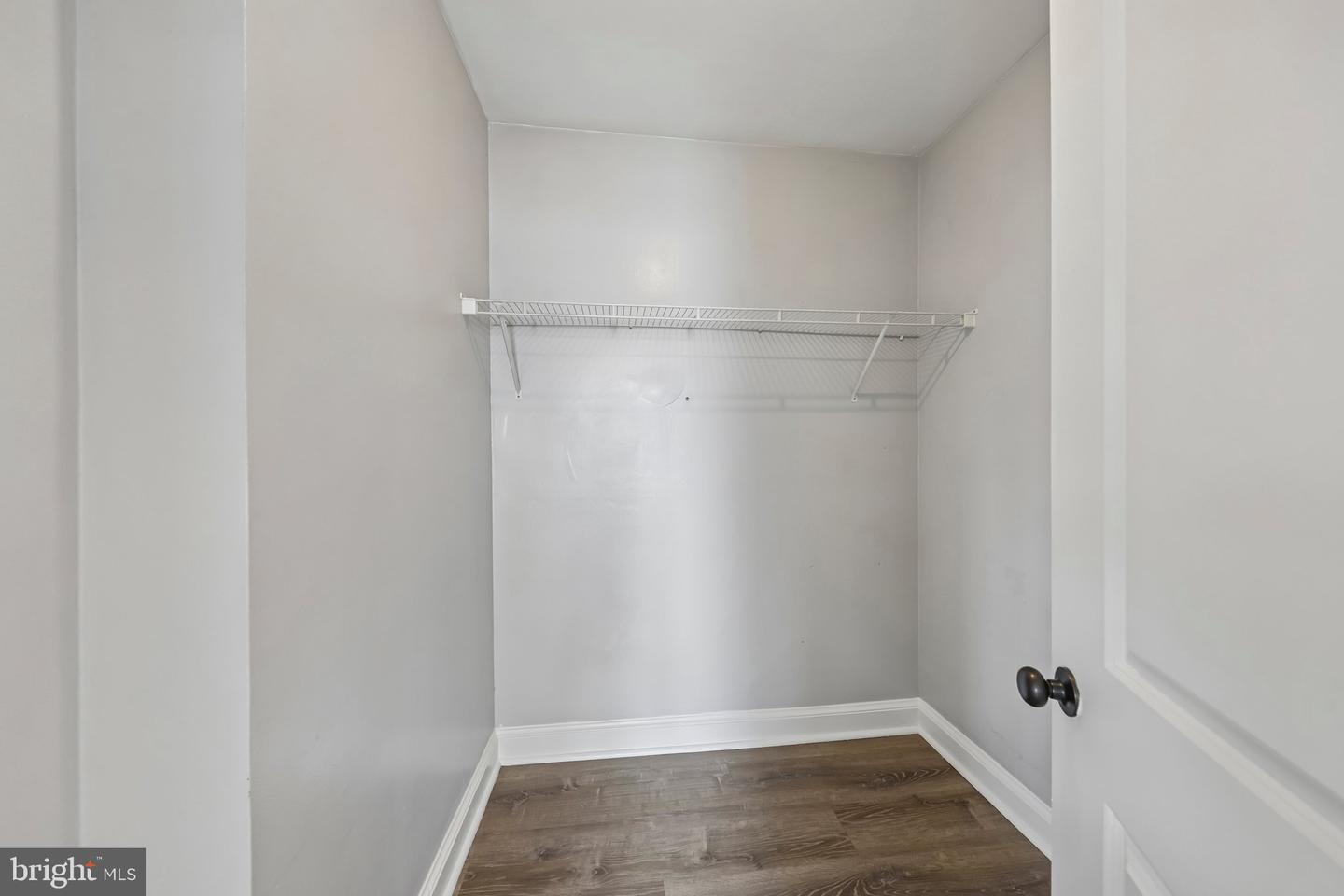 906 S Washington St #207 Property Photo 17