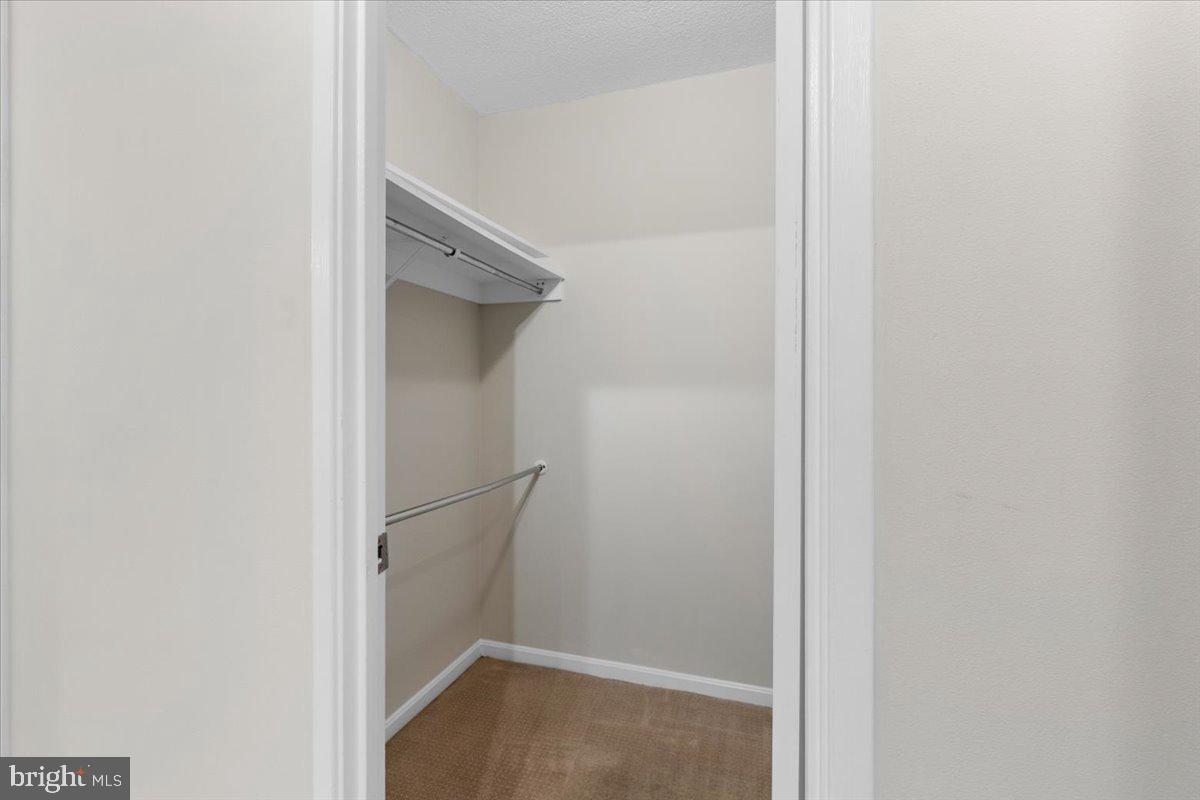 309 Yoakum Pkwy #204 Property Photo 16