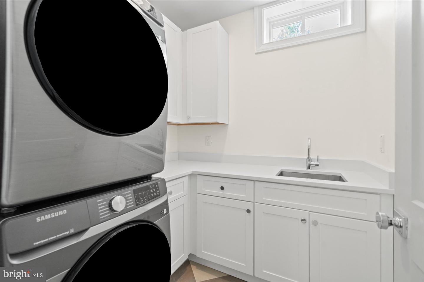 28 W Chapman St Property Photo 39
