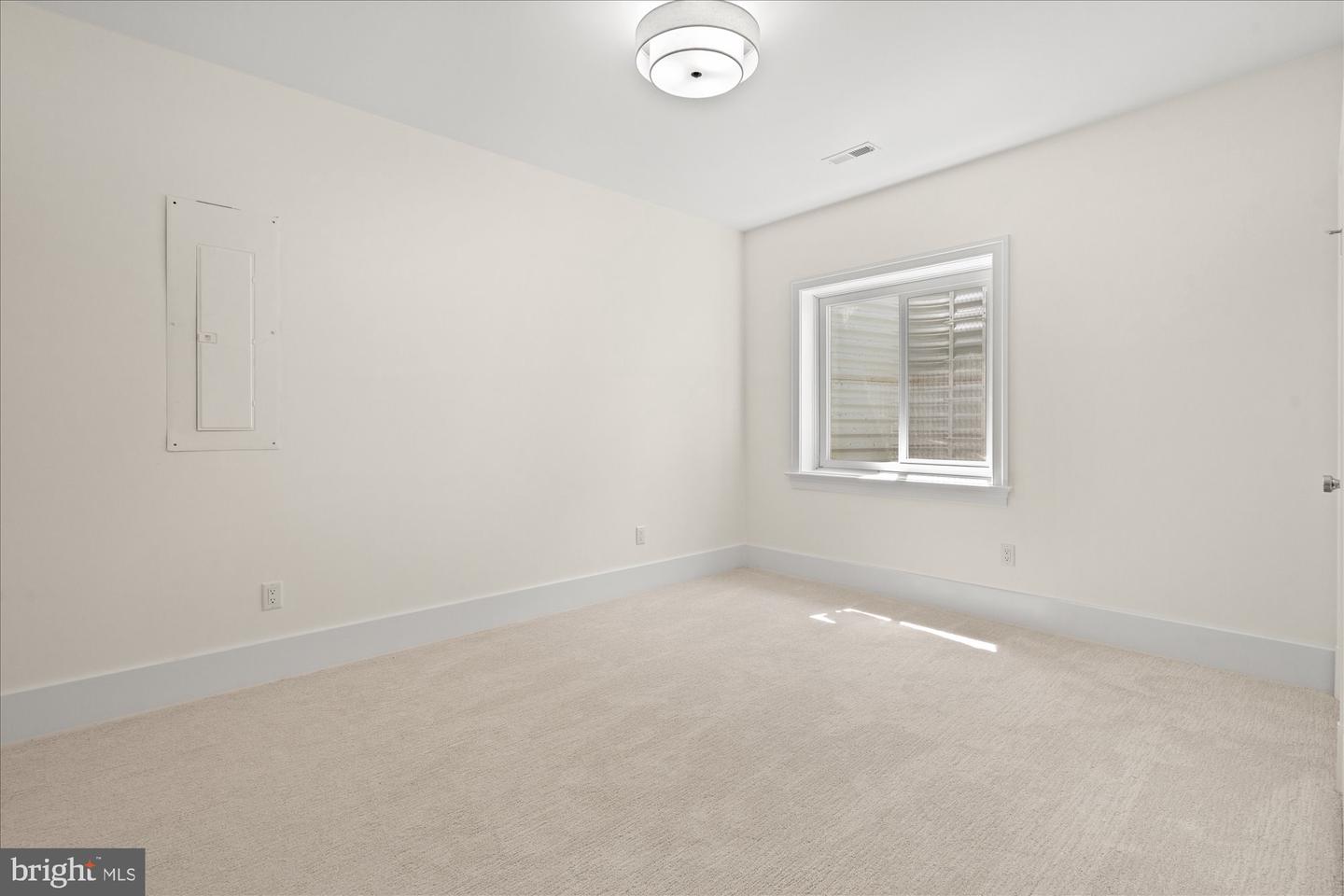 28 W Chapman St Property Photo 47