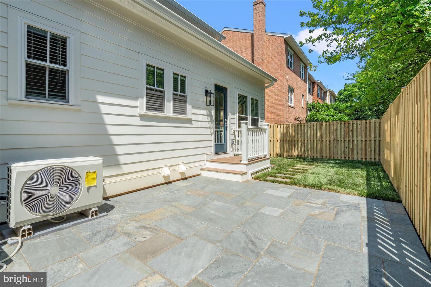 26 W Chapman St Property Photo 47