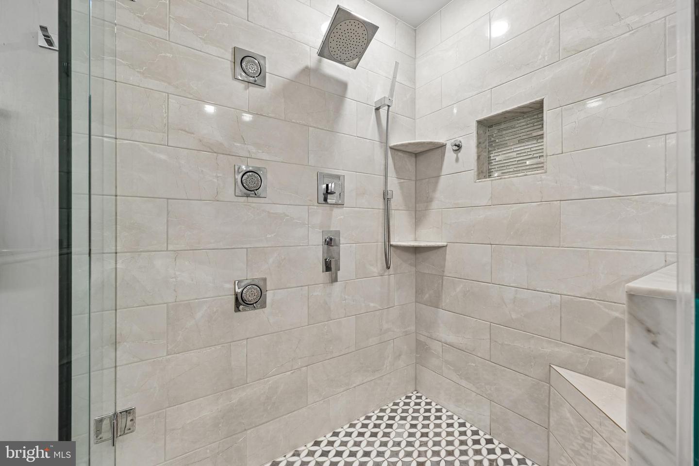 418 Ferdinand Day Dr Property Photo 35