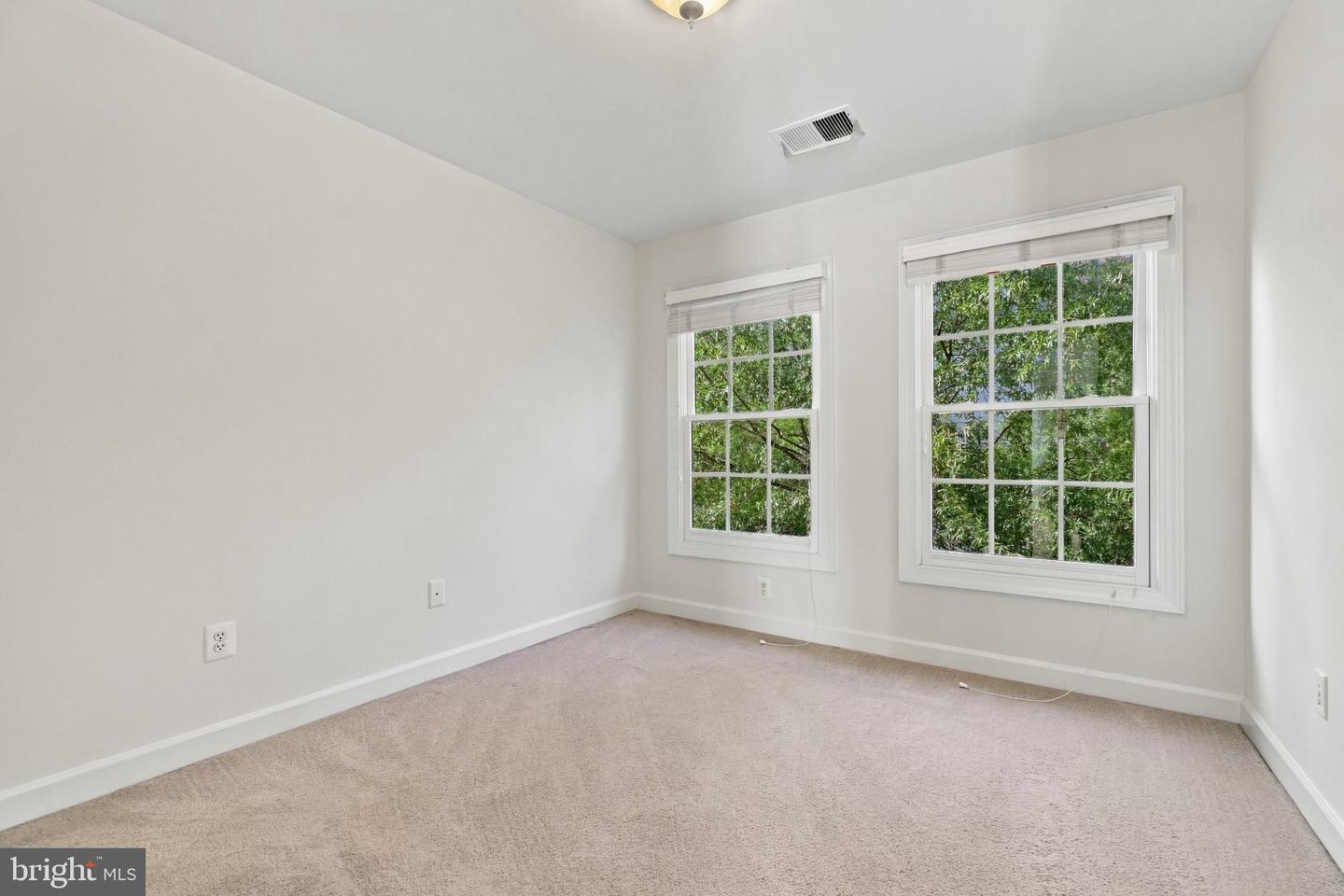 418 Ferdinand Day Dr Property Photo 56