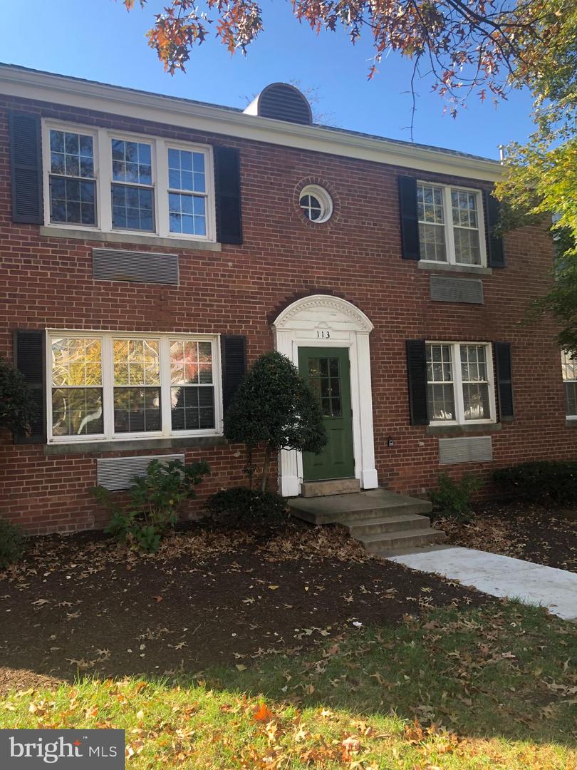 113 E Glebe Rd #c Property Photo 2