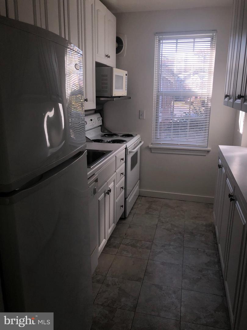 113 E Glebe Rd #c Property Photo 4