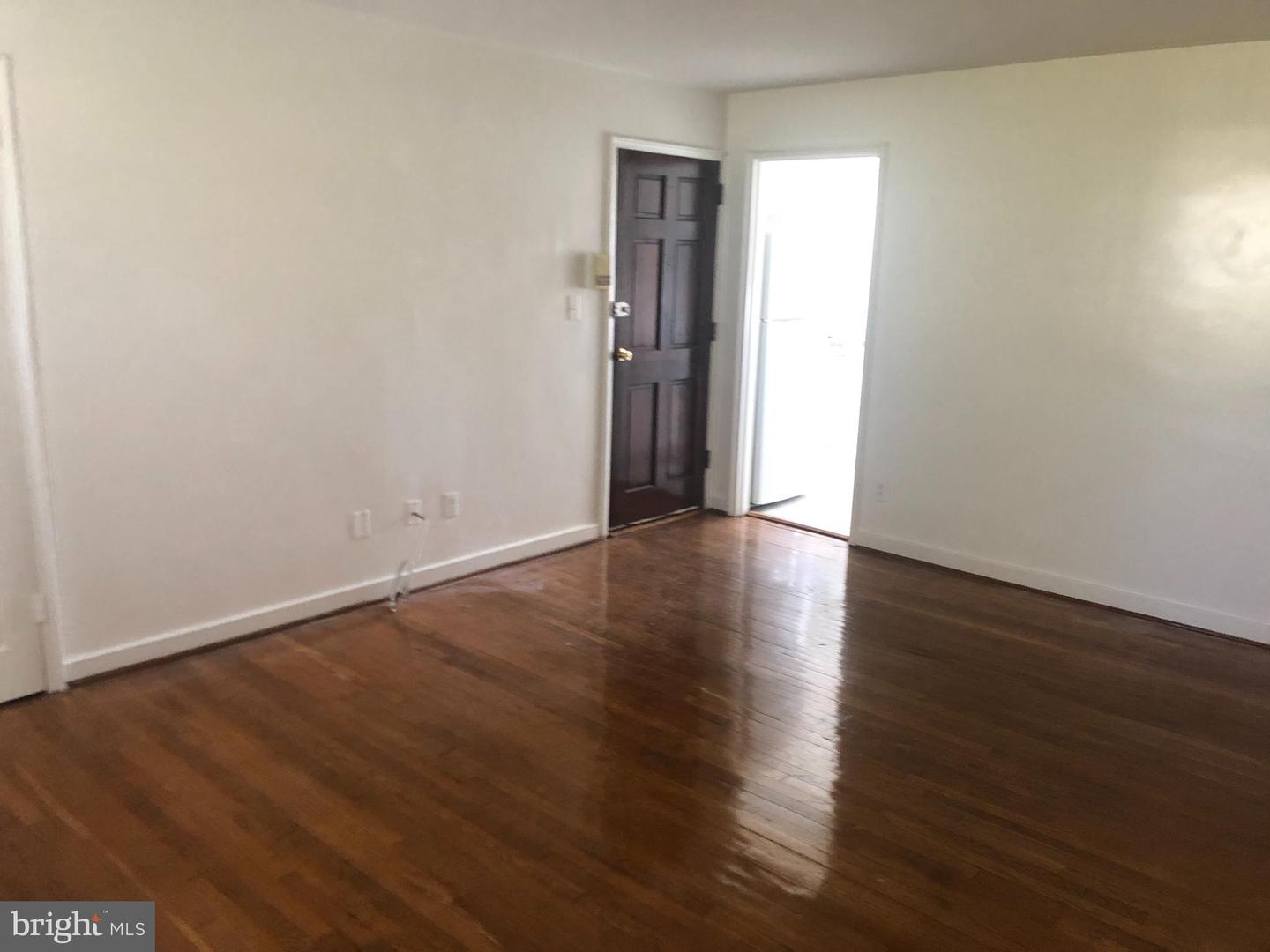 113 E Glebe Rd #c Property Photo 8