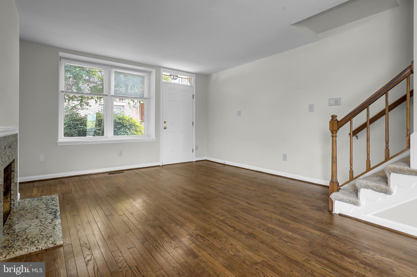 1533 Oronoco St Property Photo 11