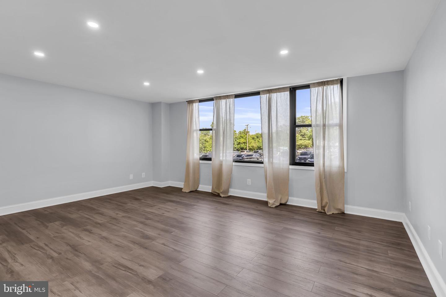 4600 Duke St #303 Property Photo 10