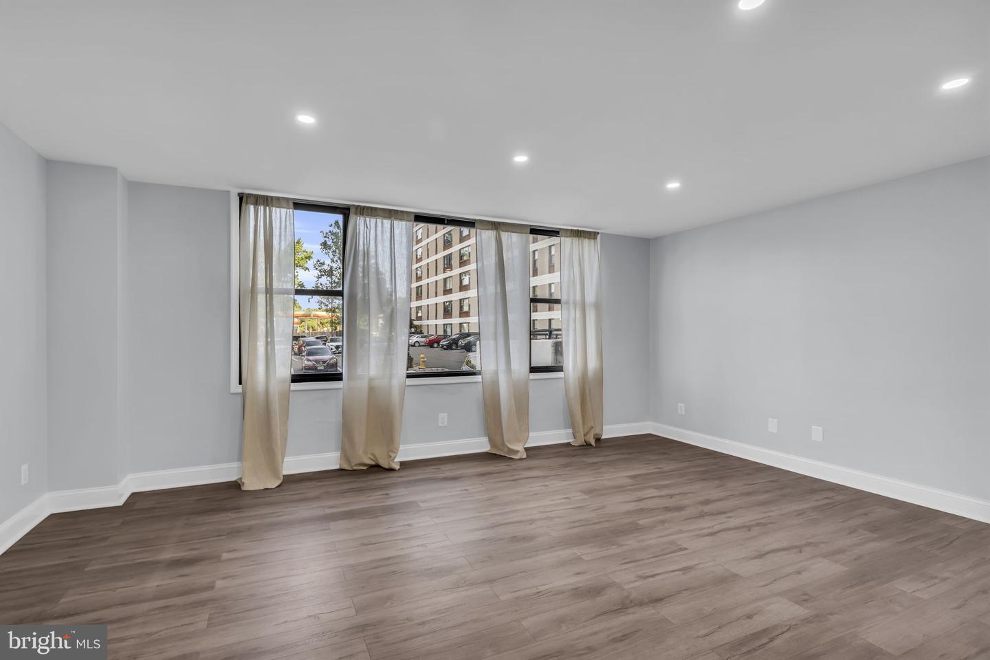 4600 Duke St #303 Property Photo 12
