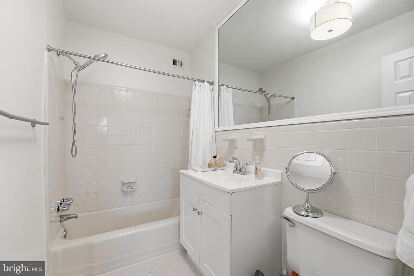 49 Skyhill Rd #204 Property Photo 15