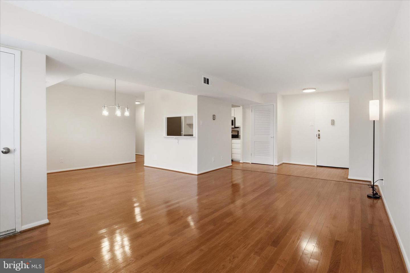 5340 Holmes Run Pkwy #904 Property Photo 6