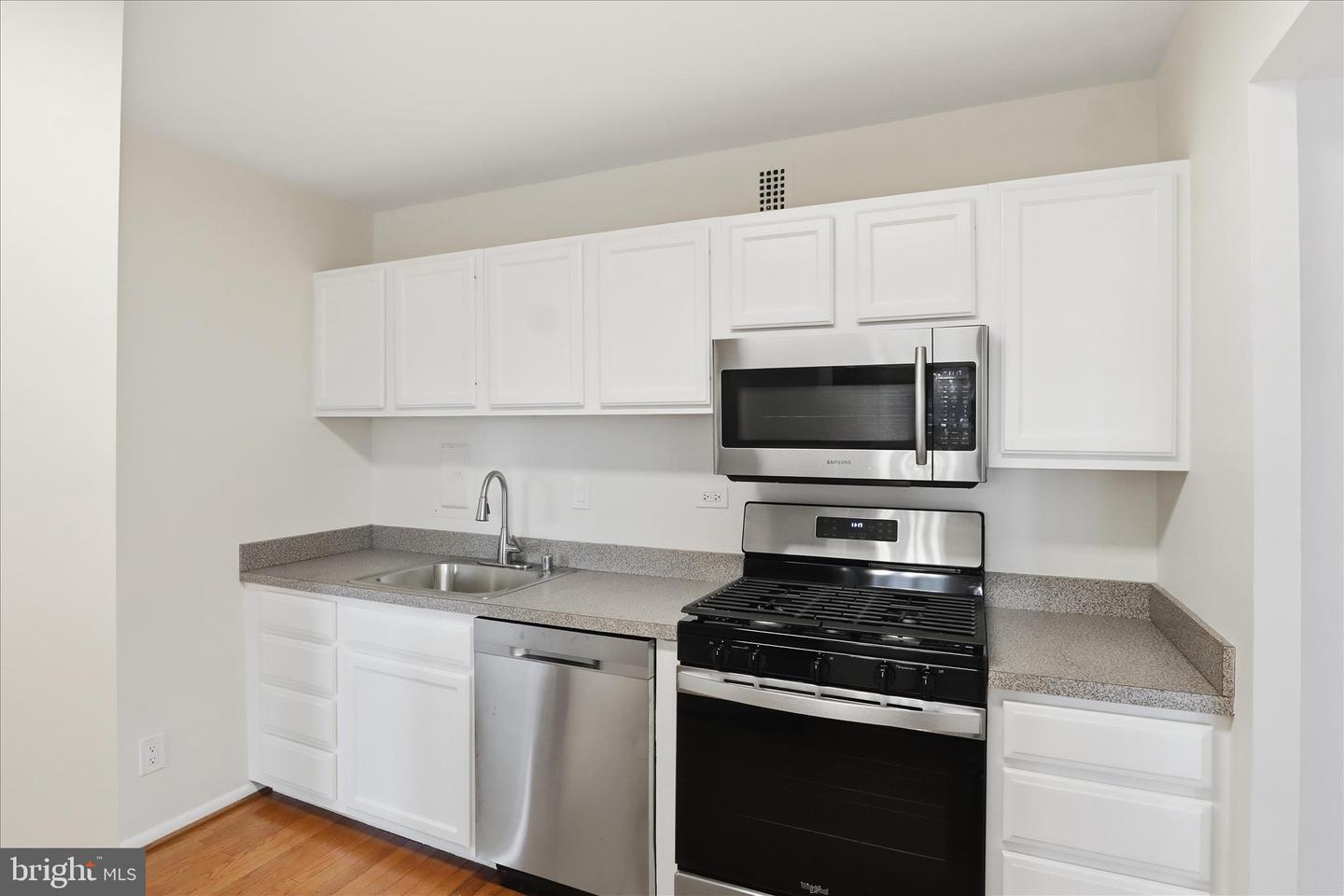 5340 Holmes Run Pkwy #904 Property Photo 12