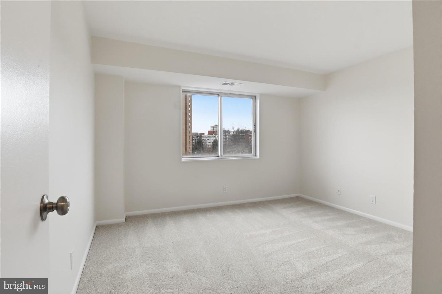 5340 Holmes Run Pkwy #904 Property Photo 14