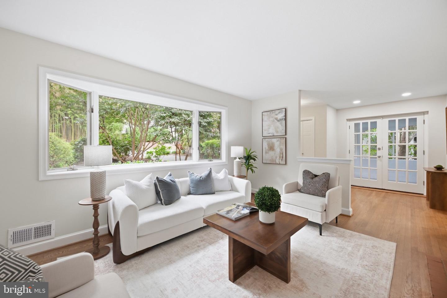 406 Hanson Ln Property Photo 10