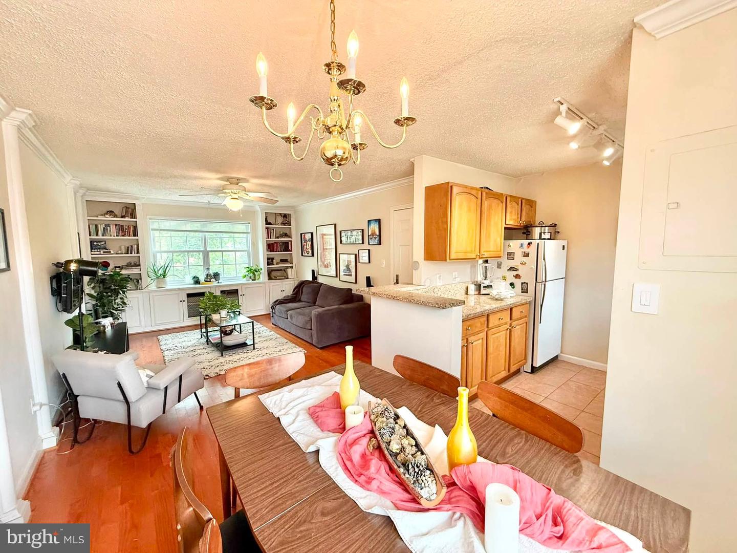 1616 W ABINGDON DR W #202 Property Photo 1